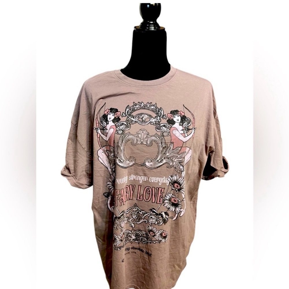 Zara Tan and White Oversized Graphic Tee - Picture 2 of 3